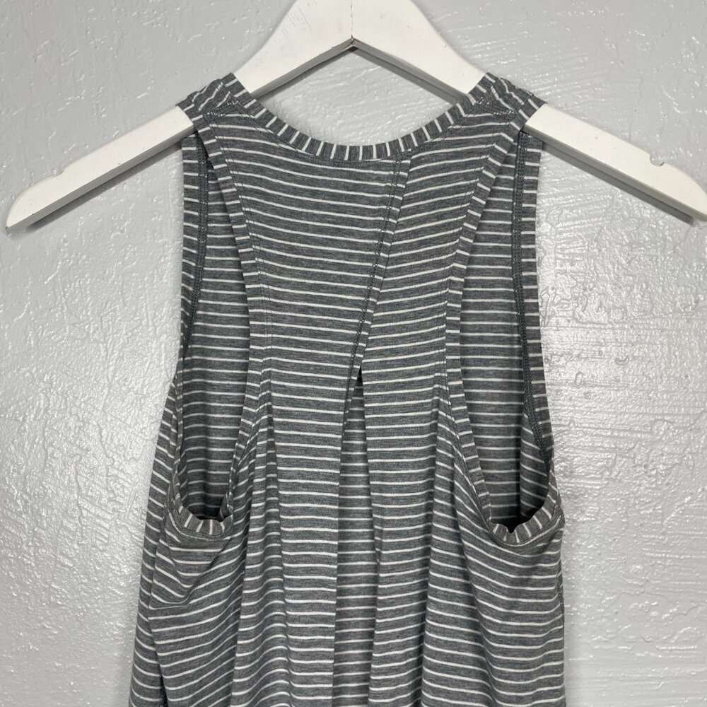 Lululemon Women 4 Gray White All Tied Up Tank Striped Open Back Athletic Workout - Picture 6 of 7